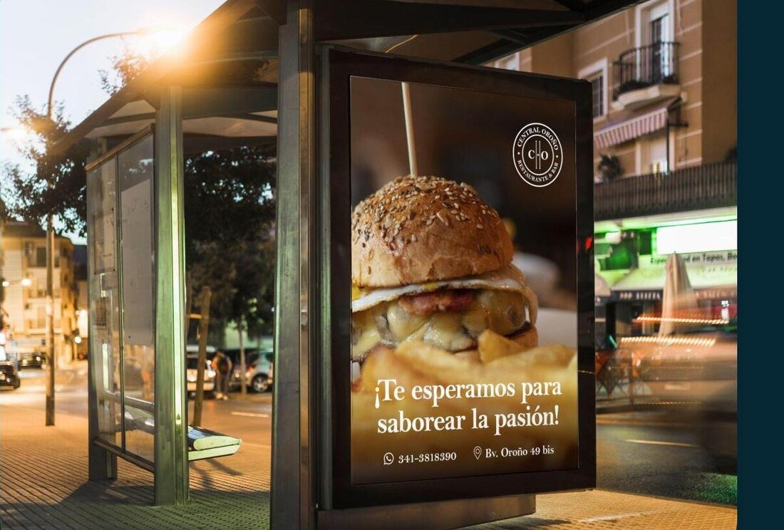 Publicidad en parada de colectivo, Central Oroño